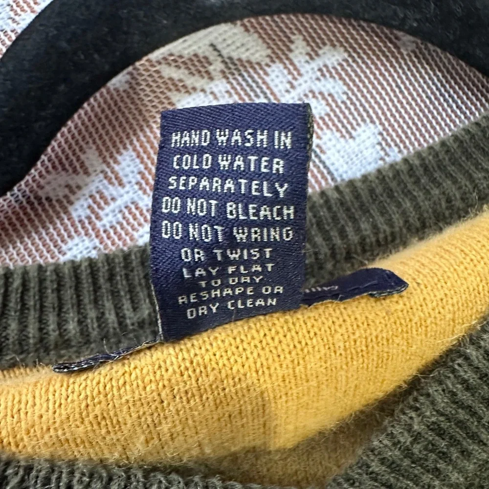 Vintage American Eagle Outfitters Men's Green Gold Striped V Neck Sweater Size S